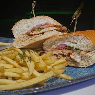 Pesto Grilled Chicken Hero